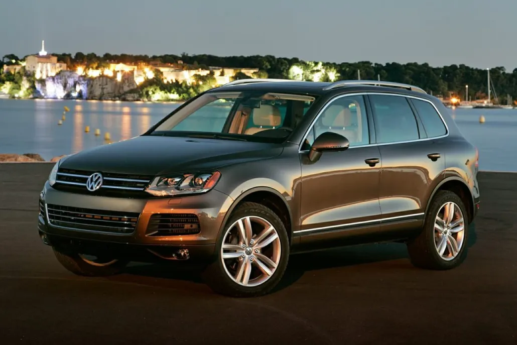 2012 Volkswagen Touareg V6 TDI Lux photo 1