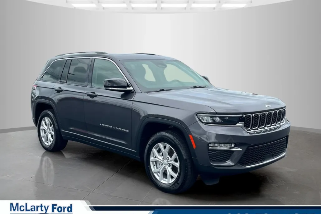 2023 Jeep Grand Cherokee Limited photo 1