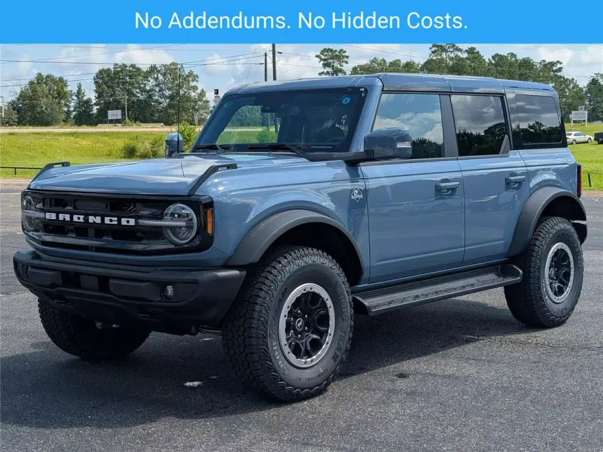 2025 Ford Bronco Outer Banks photo 1