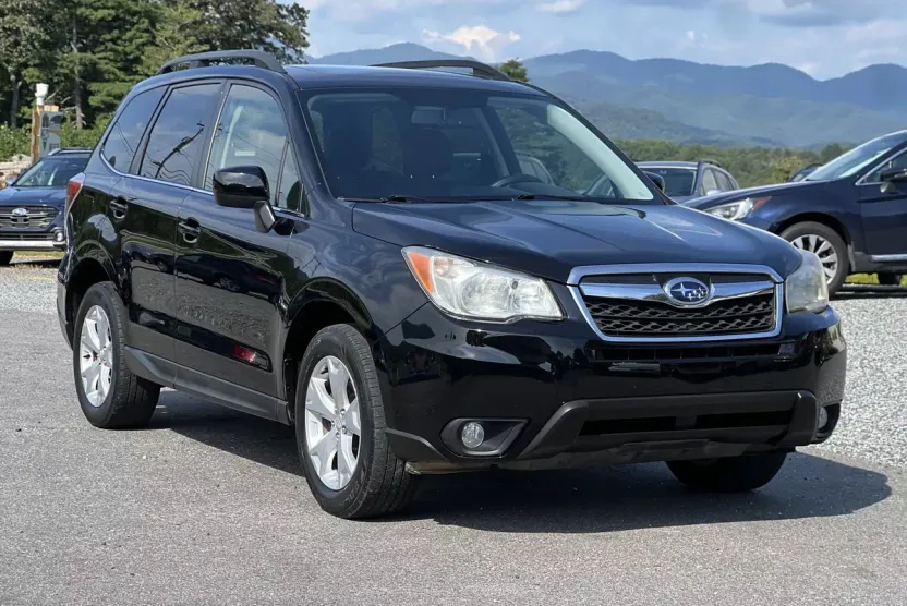 2015 Subaru Forester Limited photo 1