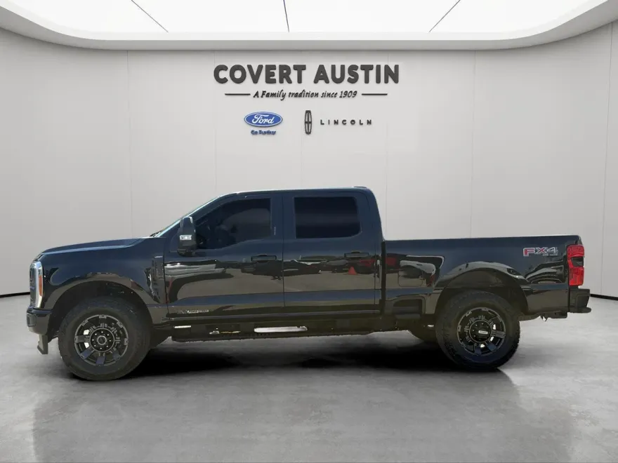 2023 Ford F-250 photo 1
