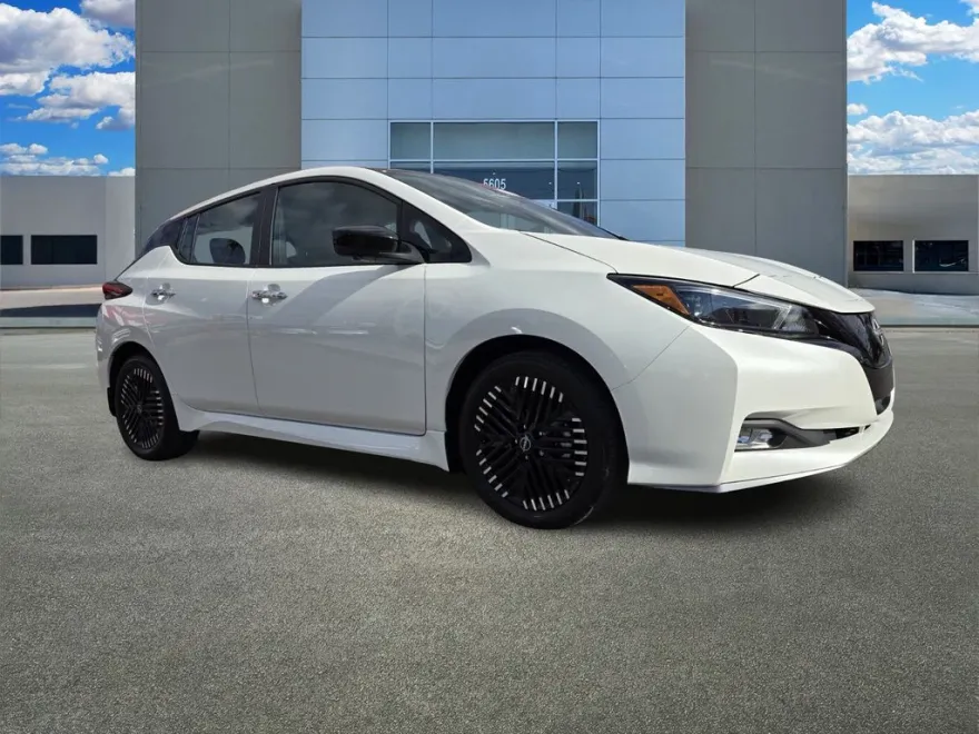 2025 Nissan Leaf SV Plus photo 1