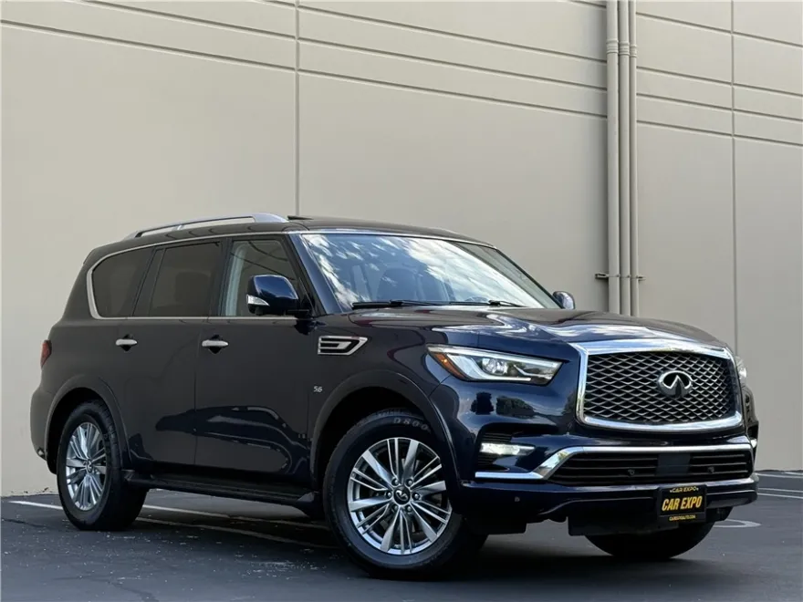 2019 Infiniti QX80 Luxe photo 1
