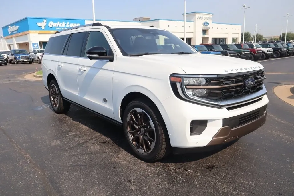 2025 Ford Expedition MAX King Ranch photo 1