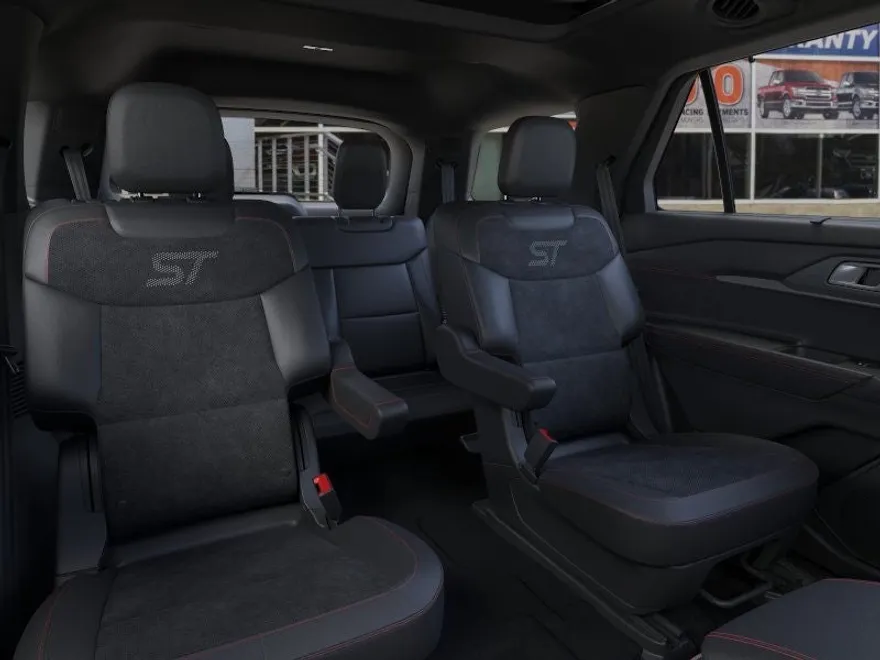 2025 Ford Explorer ST photo 1