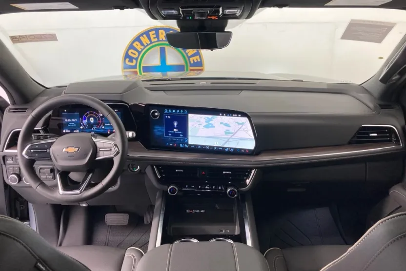 2026 Chevrolet Suburban Premier photo 1