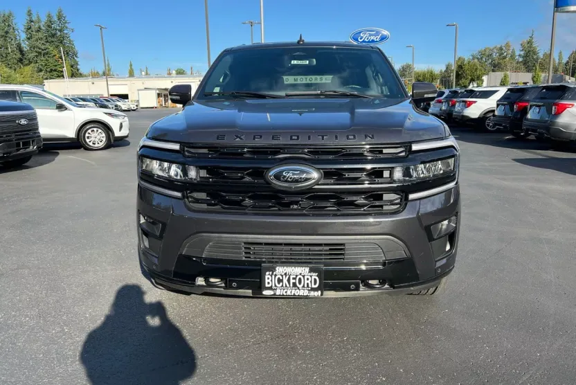 2022 Ford Expedition MAX Limited photo 1