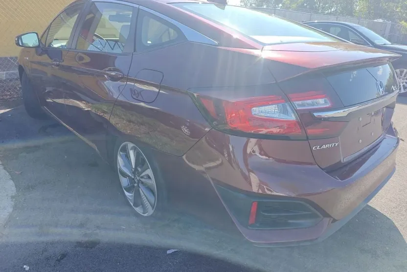 2018 Honda Clarity Plug-In Hybrid photo 1