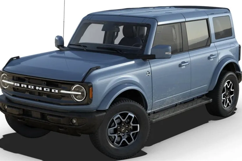 2025 Ford Bronco Outer Banks photo 1