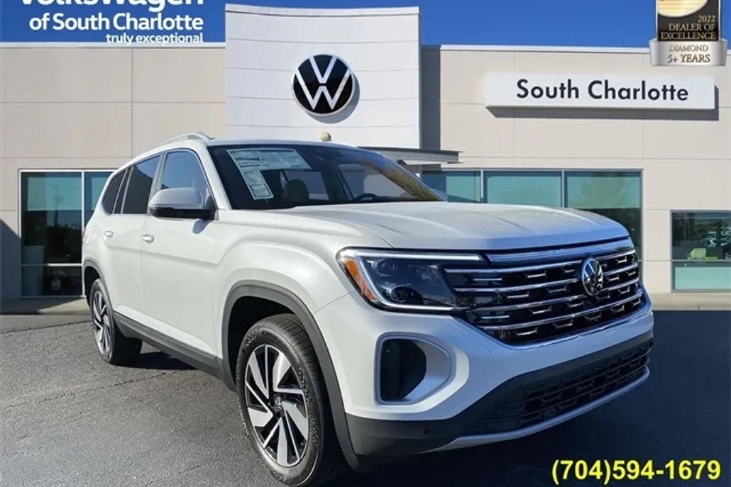 2025 Volkswagen Atlas SEL photo 1