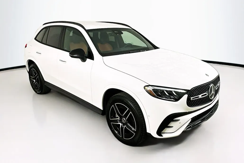 2025 Mercedes Benz GLC 300 4MATIC photo 1