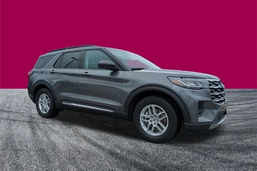 2025 Ford Explorer photo 1
