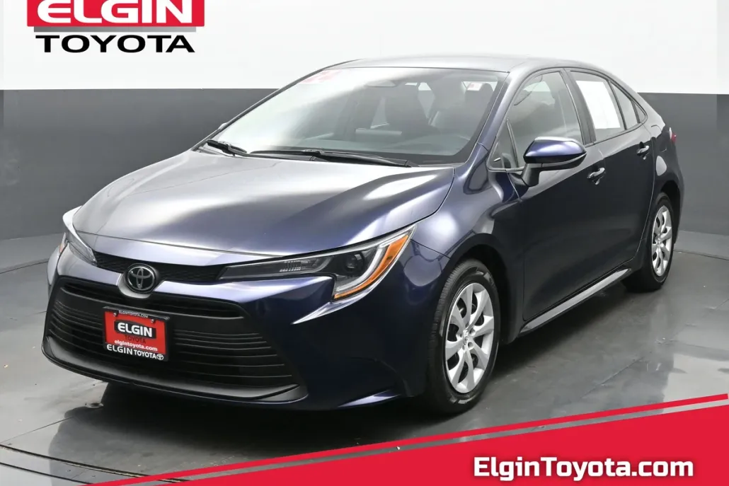2024 Toyota Corolla LE photo 1