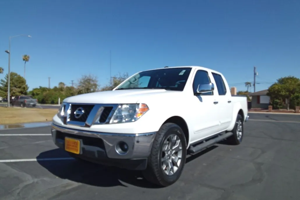 2019 Nissan Frontier SL photo 1