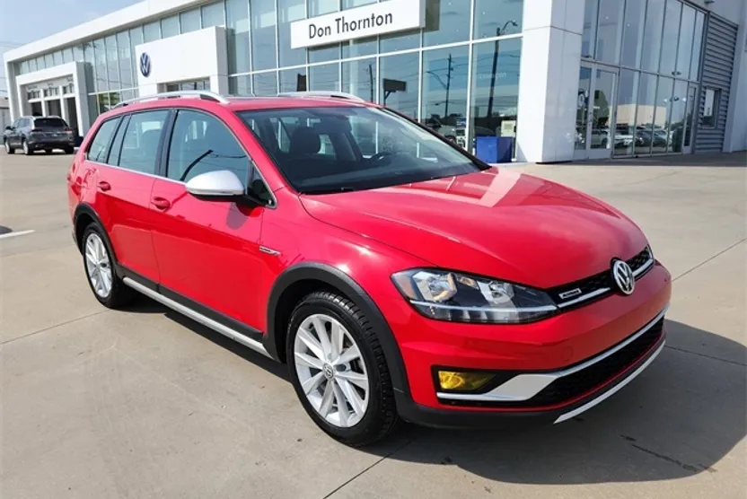 2019 Volkswagen Golf Alltrack TSI SE photo 1