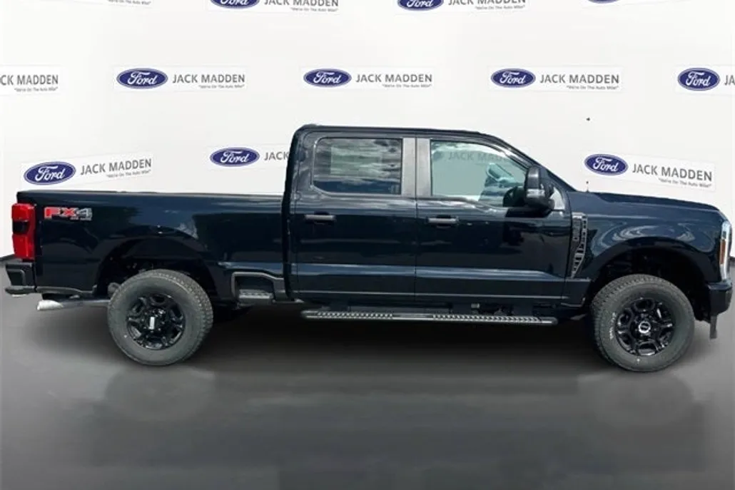 2025 Ford F-350 photo 1