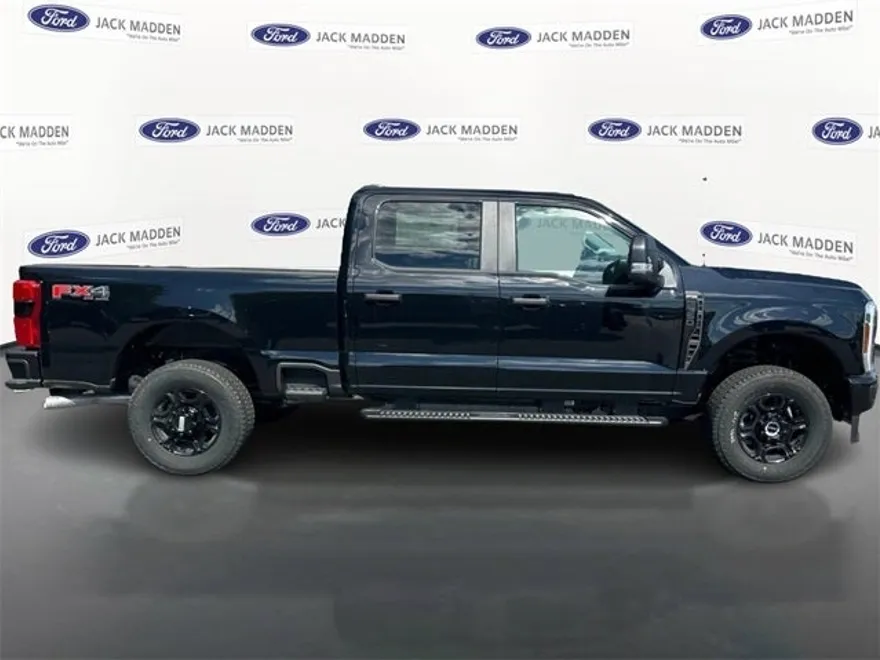 2025 Ford F-350 photo 1