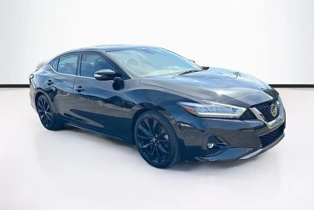 2019 Nissan Maxima SR photo 1