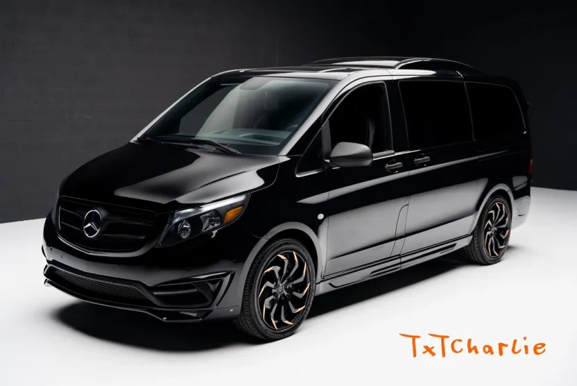 2017 Mercedes Benz Metris Passenger photo 1