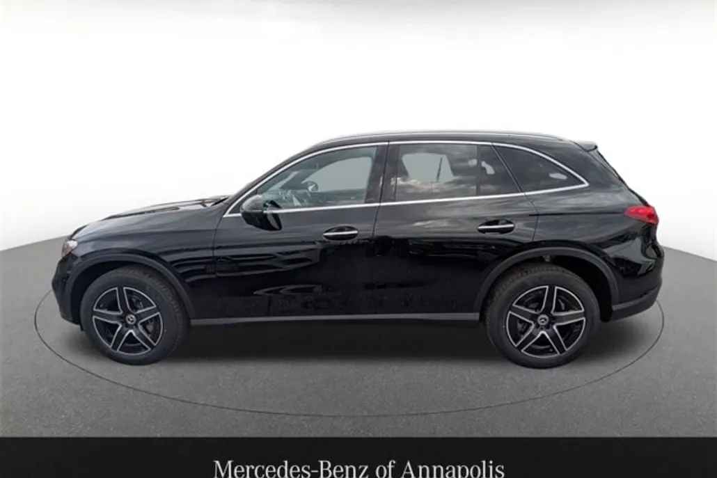 2026 Mercedes Benz GLC 300 4MATIC photo 1