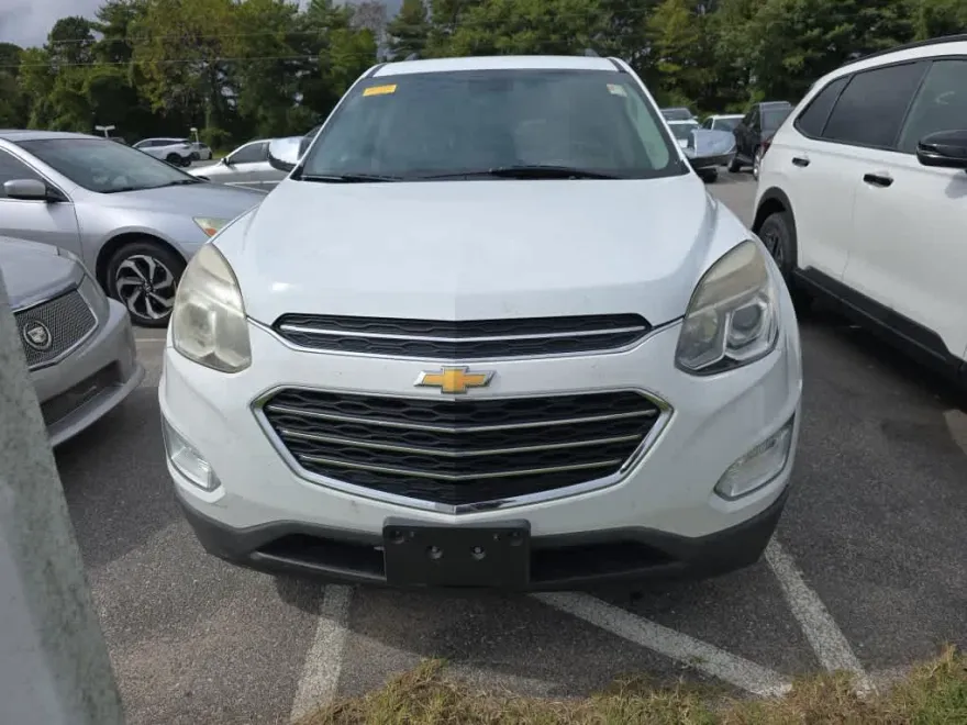 2016 Chevrolet Equinox LT photo 1