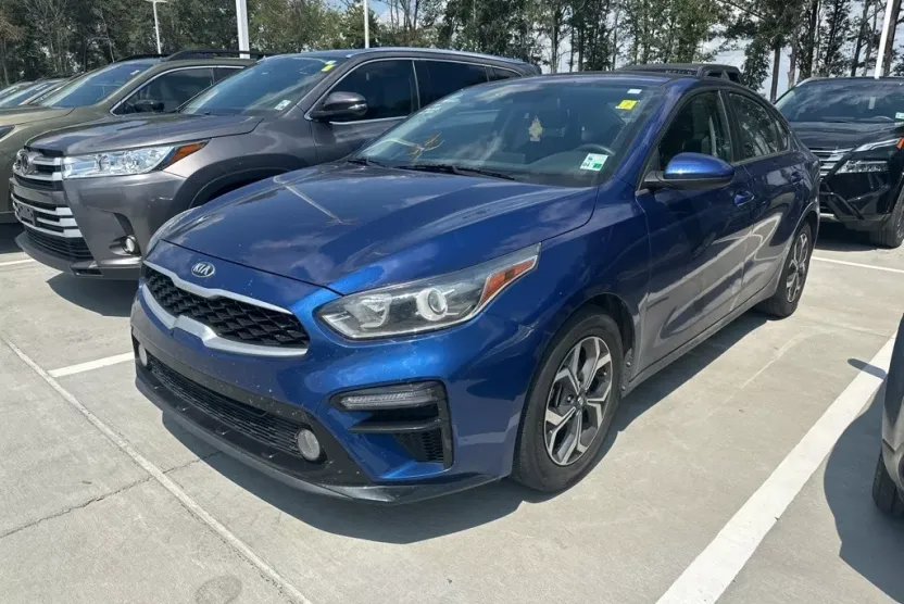 2021 Kia Forte LXS photo 1