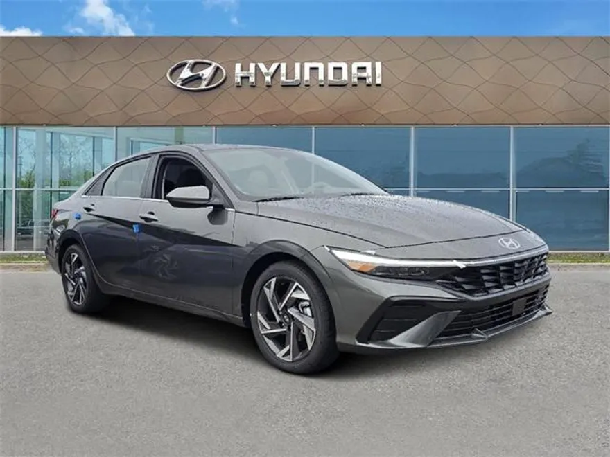 2025 Hyundai Elantra SEL Convenience photo 1