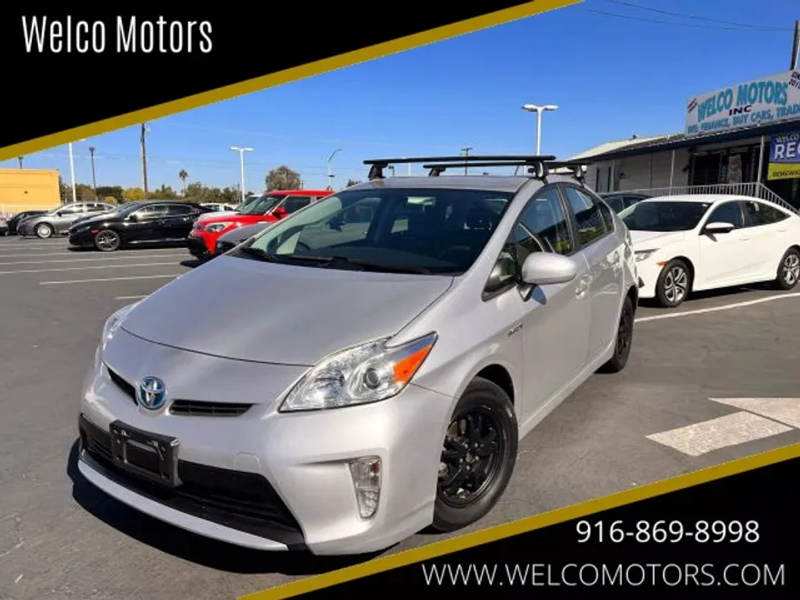 2014 Toyota Prius One photo 1