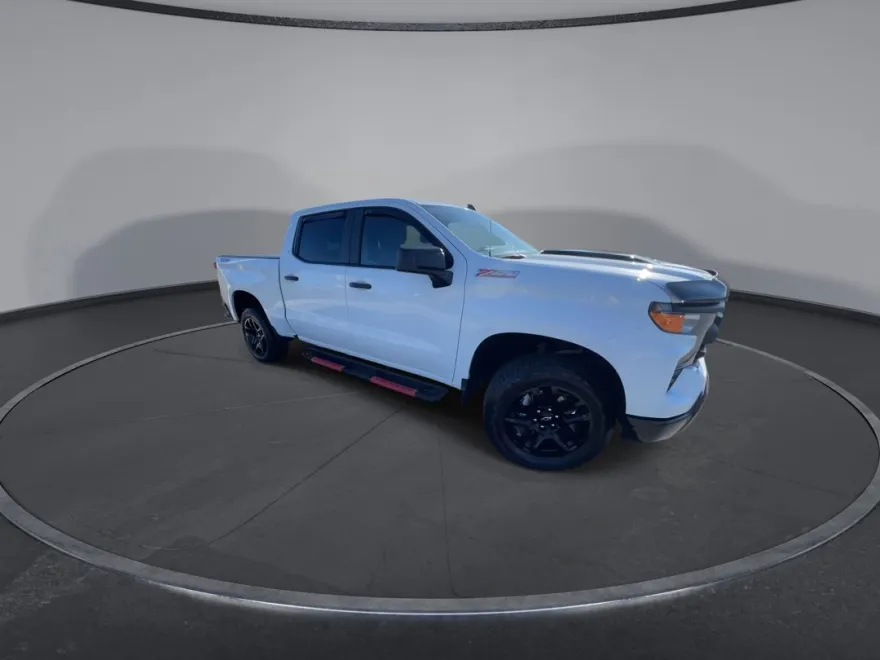 2024 Chevrolet Silverado 1500 Custom Trail Boss photo 1