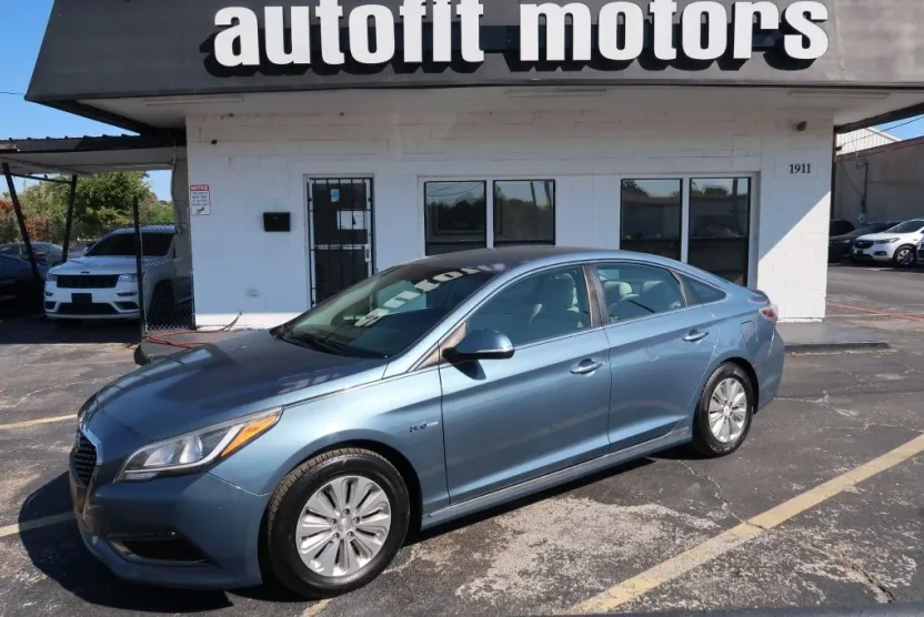 2016 Hyundai Sonata Hybrid Base photo 1
