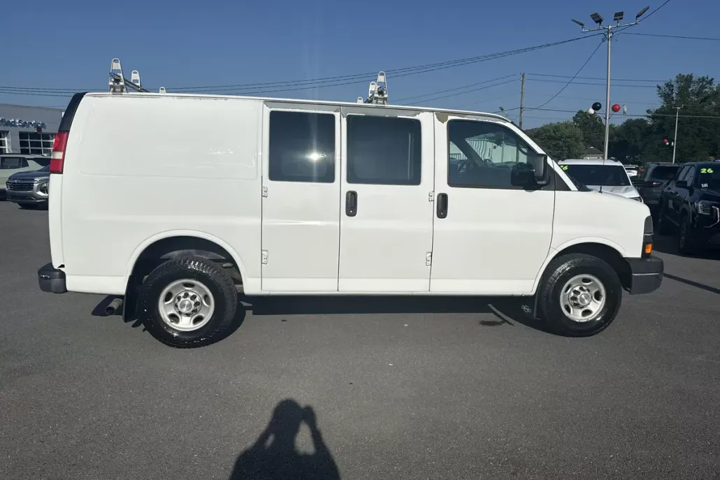 2013 Chevrolet Express Cargo 2500 Work Van photo 1