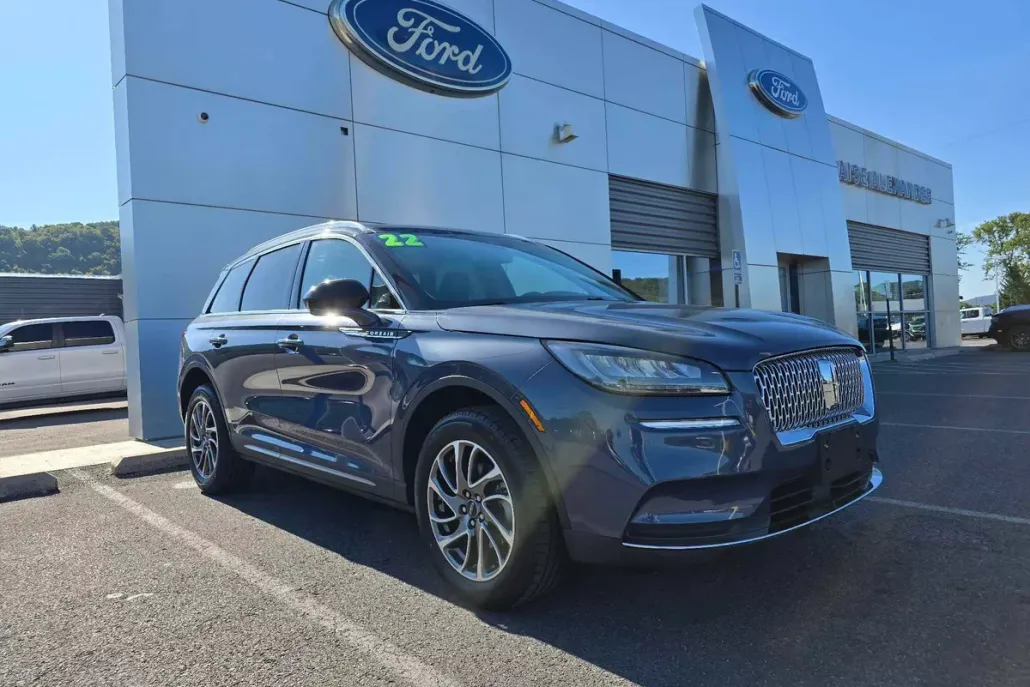 2022 Lincoln Corsair Standard photo 1