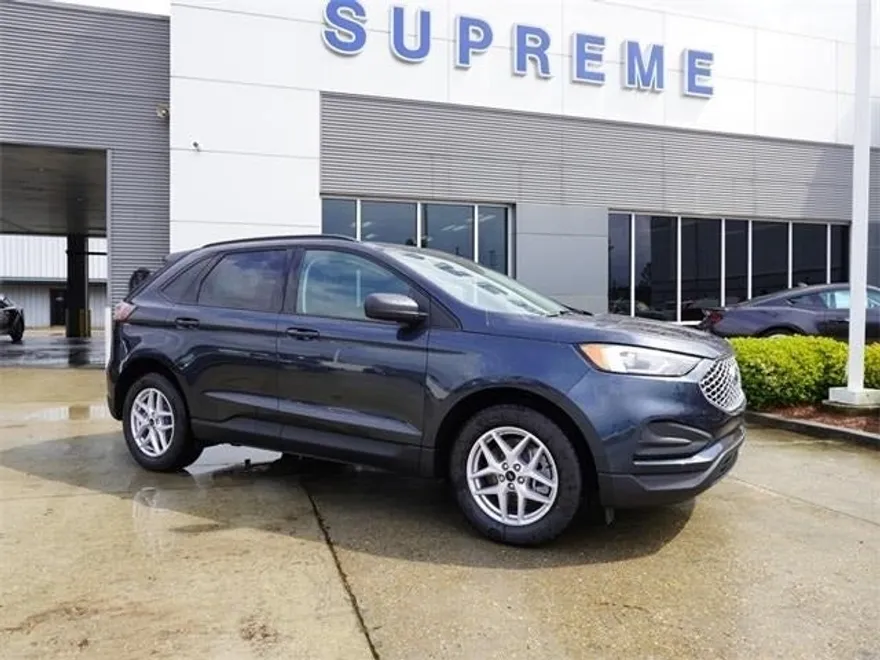2024 Ford Edge SE photo 1