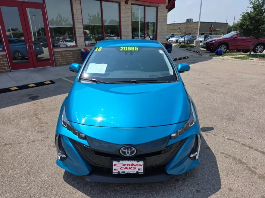2018 Toyota Prius Prime Advanced photo 1