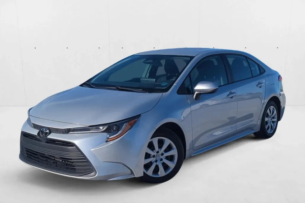 2023 Toyota Corolla LE photo 1