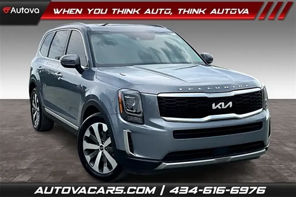 2022 Kia Telluride S photo 1
