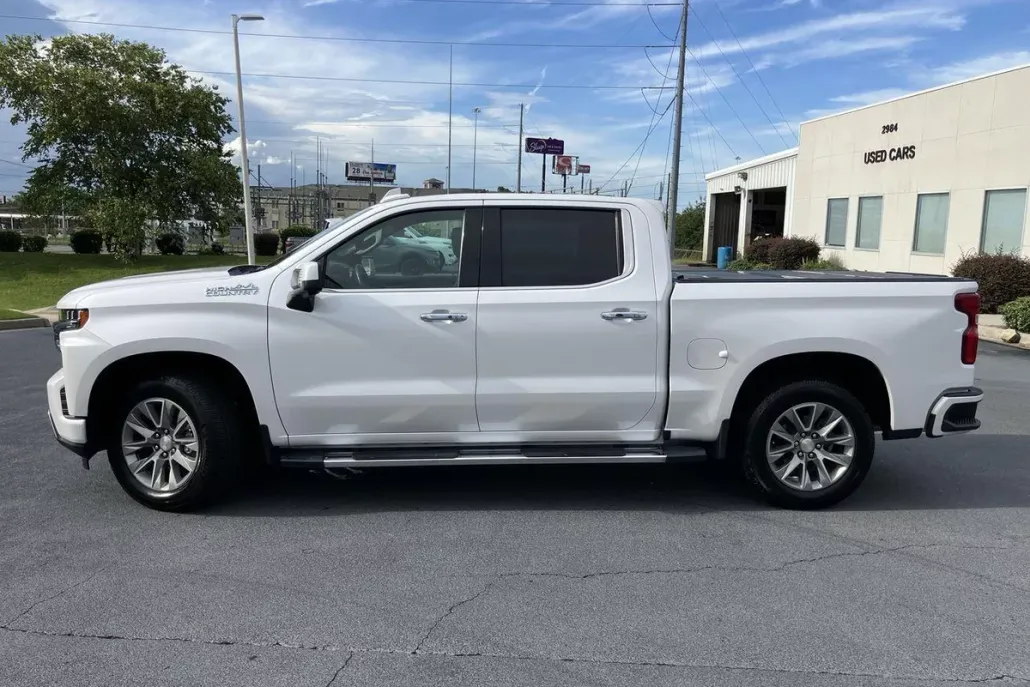 2021 Chevrolet Silverado 1500 High Country photo 1