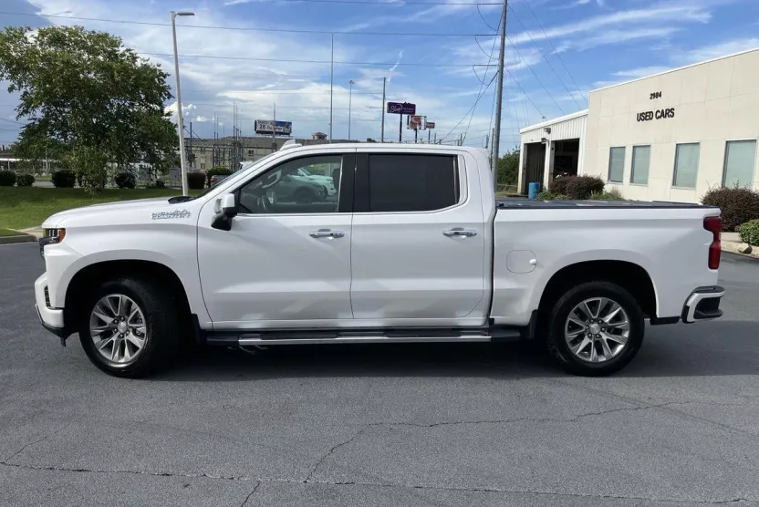2021 Chevrolet Silverado 1500 High Country photo 1