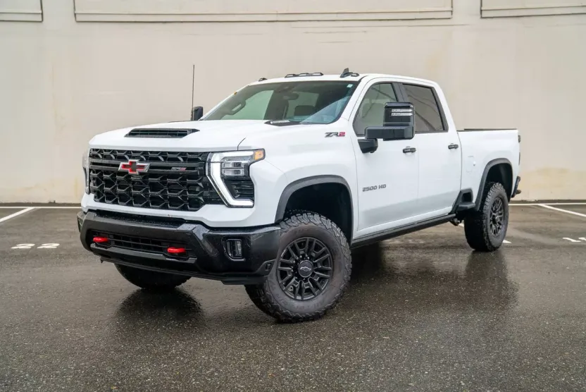 2024 Chevrolet Silverado 2500HD ZR2 photo 1