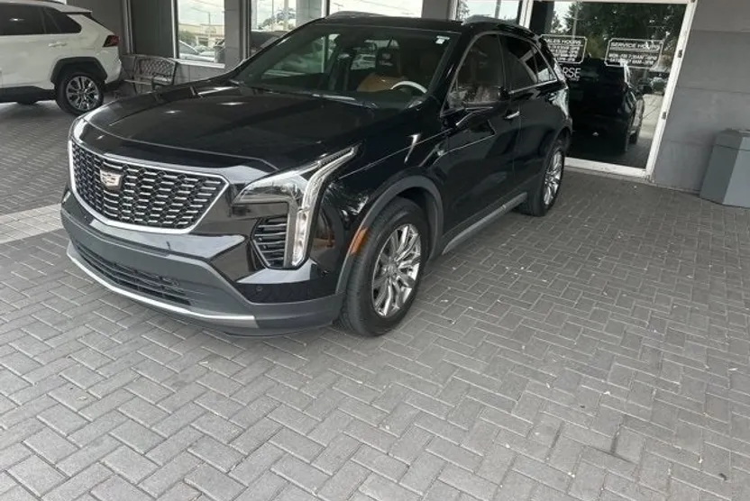 2019 Cadillac XT4 Premium Luxury photo 1