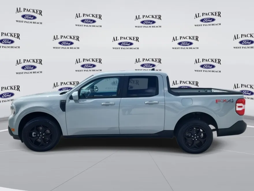 2022 Ford Maverick Lariat photo 1