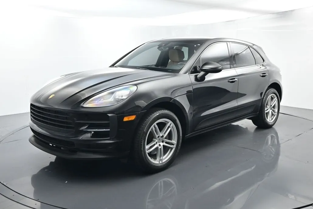 2020 Porsche Macan Base photo 1