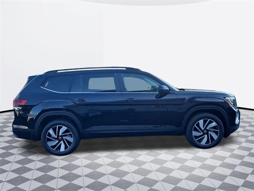 2026 Volkswagen Atlas SE Technology photo 1
