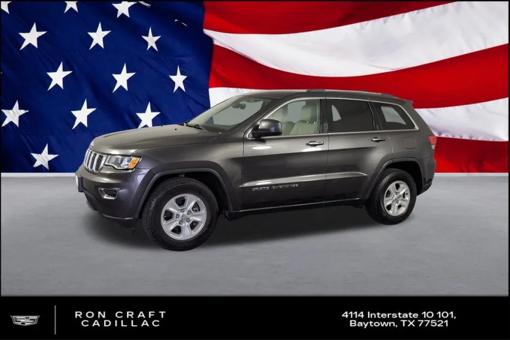 2017 Jeep Grand Cherokee Laredo photo 1
