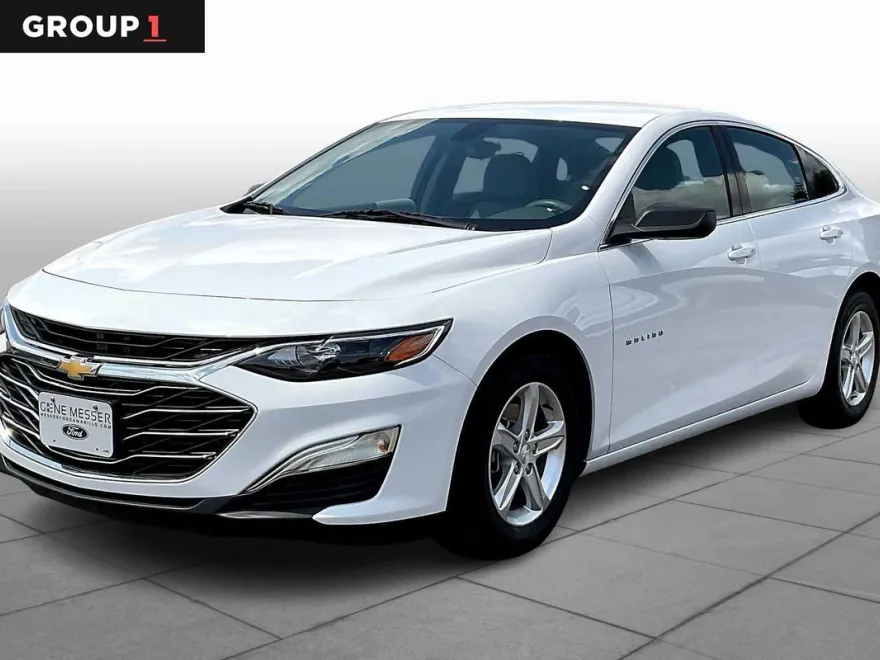 2020 Chevrolet Malibu LS photo 1