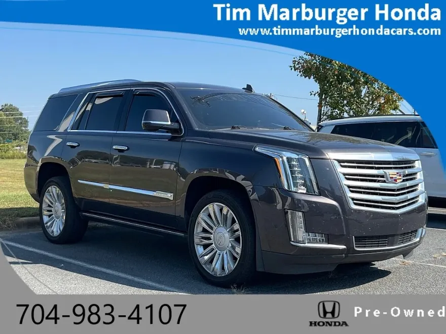 2018 Cadillac Escalade Platinum photo 1