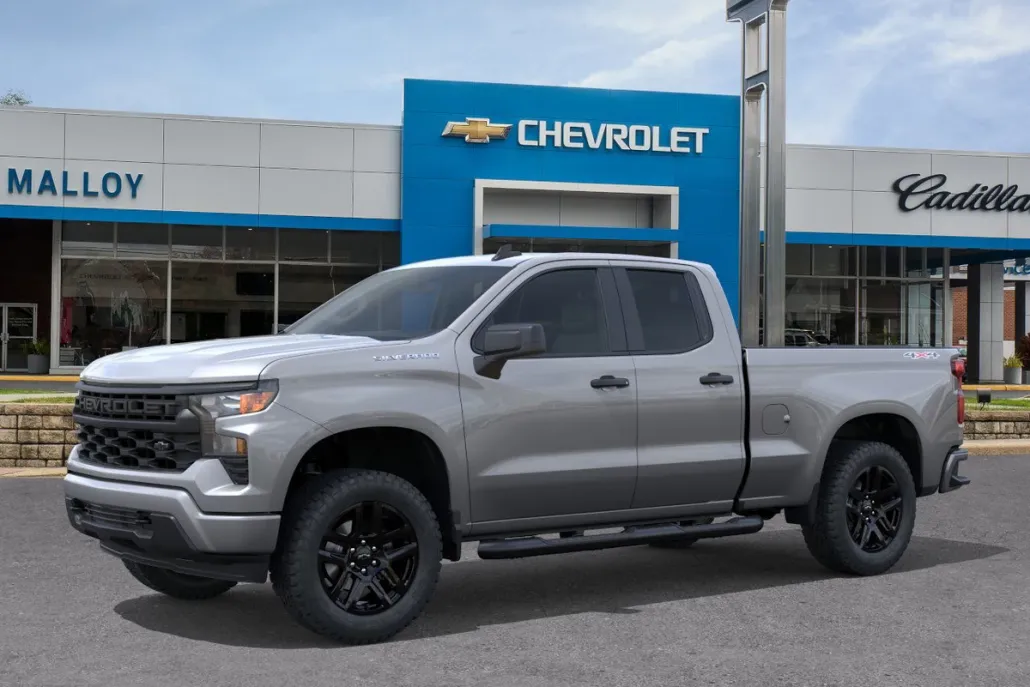 2026 Chevrolet Silverado 1500 Custom photo 1