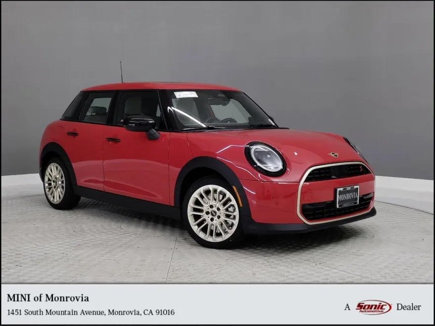 2025 Mini Cooper Signature photo 1