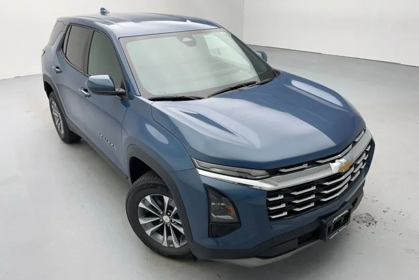 2026 Chevrolet Equinox LT photo 1