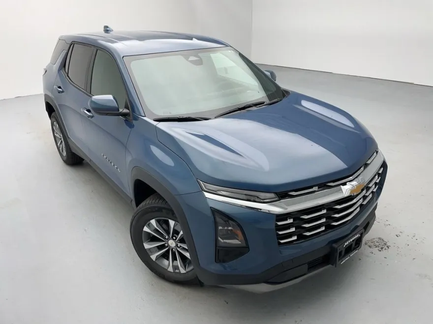 2026 Chevrolet Equinox LT photo 1